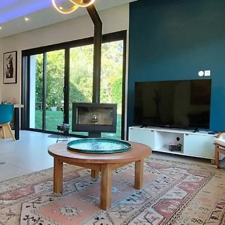Jacuzzi 130m 6-8 Pers A 15mn Bx Tramc La Campagne En Centre 5 * Villenave-d'Ornon