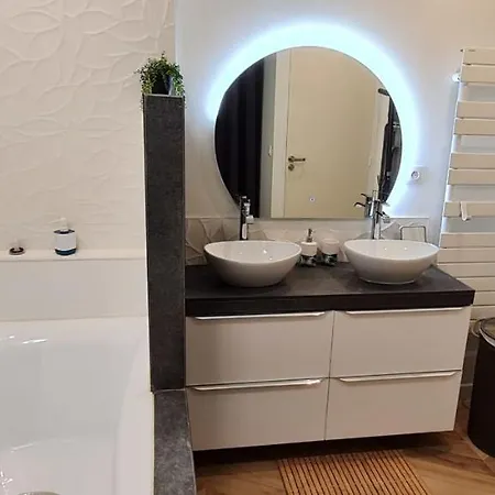 Jacuzzi 130m 6-8 Pers A 15mn Bx Tramc La Campagne En Centre 5 *
